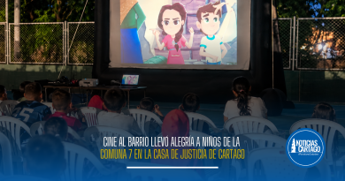 Cine al Barrio llevó alegría a niños de la comuna 7 en la Casa de Justicia de Cartago